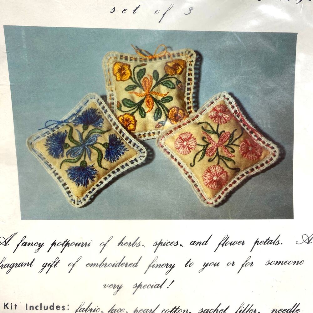 Vintage GNW Needleworks Colonial Garden Drawer Sachets Embroidery Stitch Kit